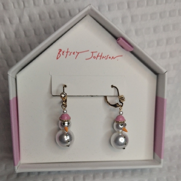 Betsey Johnson Festive Pink and White Snowman Earrings In Decorative Box - Picture 3 of 6